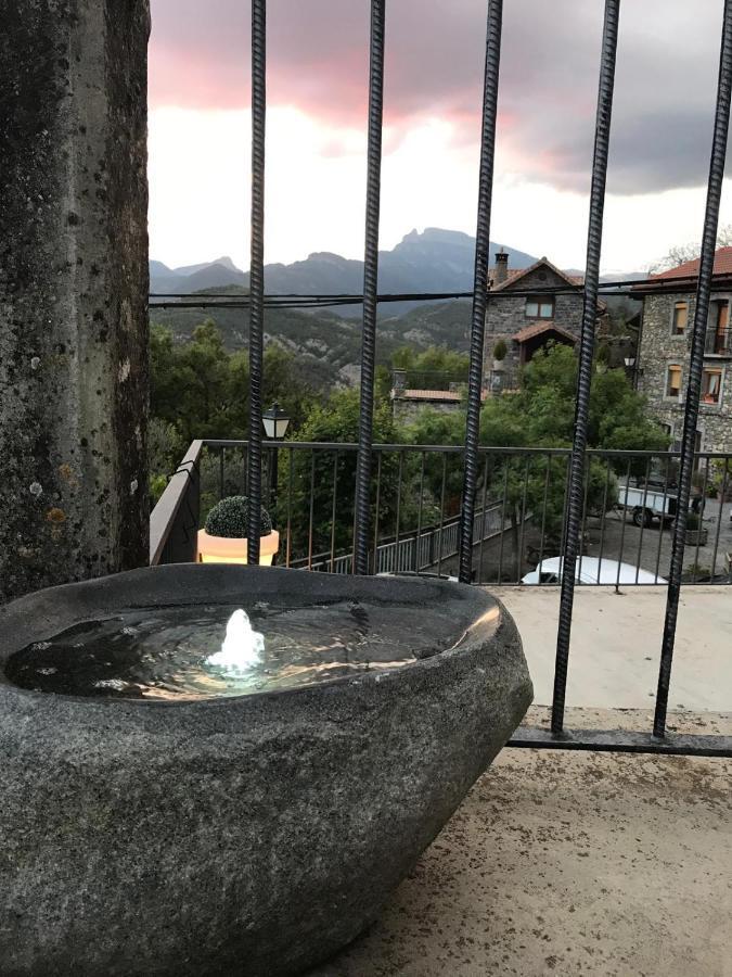 Apartamento El Fenal De Turmo Casa Rural "El Capricho De Nieves" Laspuña Екстериор снимка